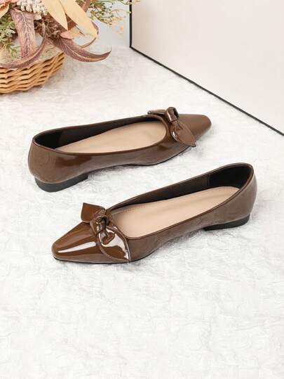 2026春夏新款女士平底乐福鞋，低鞋面套脚休闲软底牛津鞋，英伦风，大码41-43