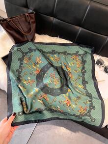 1条仿丝佩斯利花纹印花27.6英寸小方巾，新款多功能头巾，可作腰带、发饰、时尚围巾，适合女士、海滩、度假、旅行等场合。 - 綠色 - 查看 5