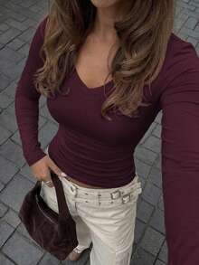 Vaiaye 女士修身 V 领性感长袖 Y2K 针织上衣，春夏纯色 V 领 T 恤，适合情人节休闲穿着 - 紫紅色 - 查看 9
