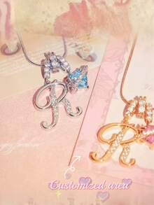 Dây chuyền vàng khắc chữ cái đầu tiên, thiết kế riêng theo yêu cầu, gồm 26 chữ số, là món quà tuyệt vời dành tặng bạn thân. Món quà đẹp và độc đáo, thu hút mọi ánh nhìn. Món quà tuyệt vời nhất mùa hè này. - Nhiều màu - Xem 11