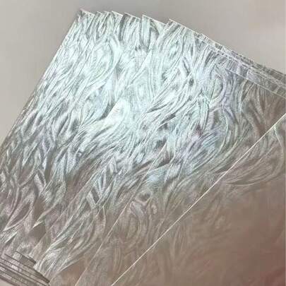 12 piezas de papel de arte láser holográfico con plumas de tamaño A4 de color plateado - Papel de tarjeta con textura holográfica plateada con brillo metálico y patrón de plumas, adecuado para invitaciones de boda, tarjetas festivas, cajas de regalo DIY, álbumes hechos a mano, decoraciones de fiesta, diseños artesanales elegantes, papel hecho a mano de alta calidad, esencial para entusiastas creativos