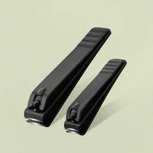 J·FOCUS 两件套指甲钳，包含一把大号平头指甲钳和一把小号弯头不锈钢指甲钳，锋利防滑，是修甲的理想之选，男女皆宜，适合居家、旅行和日常使用。 - 黑色 - 查看 3