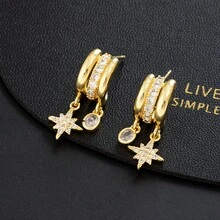 1 Par de Brincos Dourados Estrelados Octagonais de Luxo com Zircônia, Adequados para Férias, Encontros e Uso Diário de Mulheres - Multicolorido - Visão 3