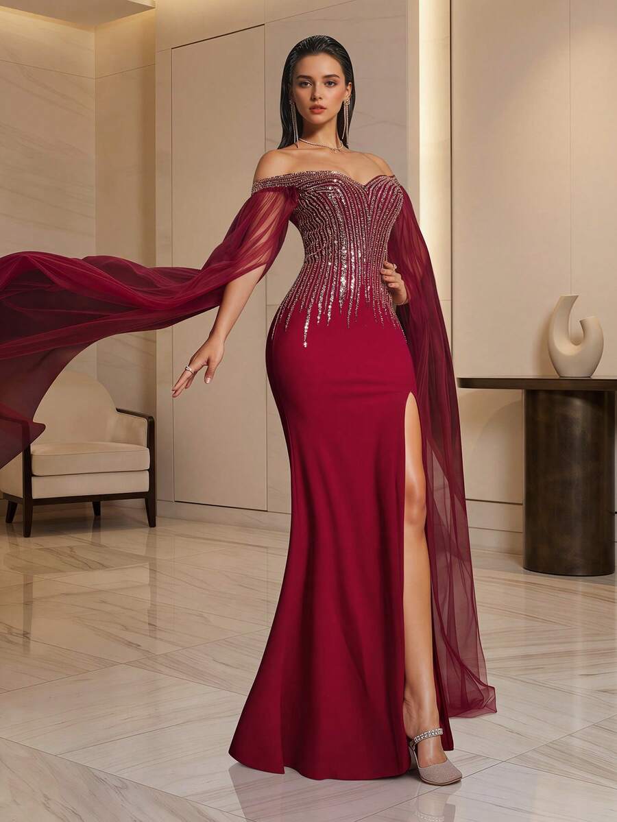 Abito da sera lungo e formale rosso con spalle scoperte e decorazioni in perline, con maniche in rete e design con spacco alto, elegante abito da ballo per donna - Bordò - Visualizzare 1