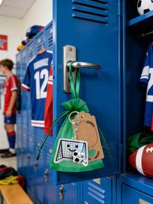 3pcs/Set Rotating Soccer Ball Keychain-Includes A Green Organza Drawstring Bag And A Cut-Out Heart-Shaped Tag. A Soccer-Themed Accessory Perfect For Weddings, Birthday Parties, And Gifts For Fans; Ideal For Decorating Bags Or Keys. - A - View 8