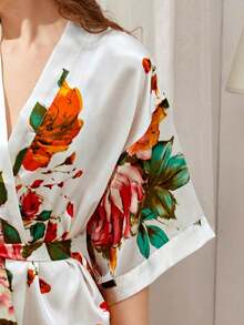 Hand-Painted Peony Pattern Short Silk Robe For Women - White - View 5