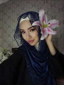 1 pièce Foulard élégant en dentelle ajourée de couleur unie pour femme, hijab/châle bohème de luxe, convient pour le port quotidien, les mariages, les églises, les événements formels - Bleu marine - Voir 2
