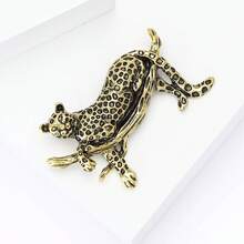 Broche léopard féroce vintage, options de couleur or/argent, texture d'impression léopard 3D + détails de base de branche, convient pour la tenue quotidienne, le costume, la décoration de sac, l'accessoire mode pour les fêtes et les déplacements, broche chic polyvalente pour toutes les saisons - broche - Voir 5