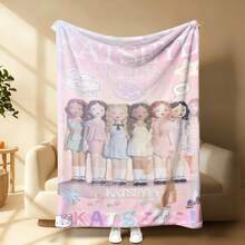 1Pc KATSEYE Inspired Tribute Touch Single Cream Style Figure Theme Gradient Pink Background Hello Kitty Elements Star & Heart Stickers Flannel Throw Blanket 280GSM Ultra Soft Warm Cozy Blanket For Teens Adults Bedroom Living Room Dorm Decor K-Pop Girl Group Fan Merchandise Featuring Digital Collage Illustration Y2K Sweet Cool Aesthetic Available In Multiple Sizes 30x40 To 60x80 Inches Holiday Birthday Christmas Gift For Her Him Girlfriend Boyfriend Sister Brother KATSEYE Fans Collectors Snuggly Comfortable Lightweight Fluffy Sweet Iconic Statement Piece Blanket - 多色 4 - 查看 14