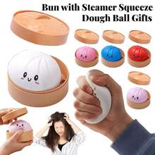 Juguete apretable con brillo gigante en forma de bollo - Adorable pelota sensorial y antiestrés tipo dim sum para adultos y niños, bola de masa suave con cesta de vapor, decoración elástica para el escritorio - Multicolor - Ver 6