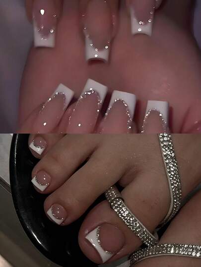 48片法式美甲贴片套装，包含24片中号方形美甲贴片和24片脚趾甲贴片，银色闪光白色法式美甲贴片，短指甲全覆盖亮面假指甲套装，内含：2片果冻胶和1个指甲锉，易于佩戴，适合日常佩戴，法式美甲贴片，适合女性和女孩的日常生活