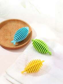 Épilateur de vêtements réutilisable, collecteur de peluches en silicone en forme de poisson pour vêtements, couvertures, serviettes, éliminateur de peluches efficace pour machine à laver, éliminateur de poils de chat/chien, outil de blanchisserie ménager, facile à enlever les peluches sur les tissus, nécessité de blanchisserie, fournitures de nettoyage, éliminateur de peluches pour machine à laver, capteur de poils d'animaux de compagnie, épilateur de poils d'animaux de compagnie réutilisable, outil de nettoyage des vêtements, accessoire de blanchisserie pour le nettoyage des grands vêtements - Modèle standard - Voir 9