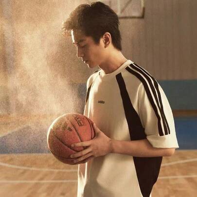  Adidas Unisex Short-Sleeved T-Shirt, New Summer 2026 Style, Versatile, Comfortable, Outdoor Running, Sports And Casual Wear.