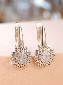 Vanel 1 Đôi bông tai móc cài hình hoa hướng dương màu vàng hồng sang trọng đính đá Cubic Zirconia dành cho nữ, điểm nhấn là những bông hoa hướng dương lấp lánh, kiểu dáng nhỏ nhắn, thích hợp để đeo hàng ngày và dự tiệc. - vàng trắng - Xem 4