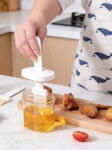 Portable Refillable Silicone Oil Brush, High-Temperature Resistant Sauce Brush With Airtight Storage Cup, Suitable For Outdoor Camping, Picnics, And Backyard Barbecues. Durable And Leak-Proof Sauce Brush For Brushing Sauces Onto Meat, Vegetables, And Seafood. A Perfect Father's Day Or Independence Day Gift For Barbecue Lovers. A Must-Have For Summer Outdoor Cooking! Oil Brush For Home Baking And Cooking, Creative Oil Brush With Oil Container, Oil Painting Brush For Kitchen Barbecues, Camping, And Outdoor Picnics, Kitchen Gadgets. - 1PCS - View 8