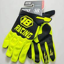 一双多功能手套，男女通用，适合春、夏、秋季佩戴。这款合成革赛车手套专为户外山地自行车、摩托车赛车及各种户外活动而设计。手套指尖采用双层超细纤维材质，经久耐用，并带有硅胶印花和泡沫衬垫，是生日或节日馈赠的理想之选。 - 黃色 - 查看 4