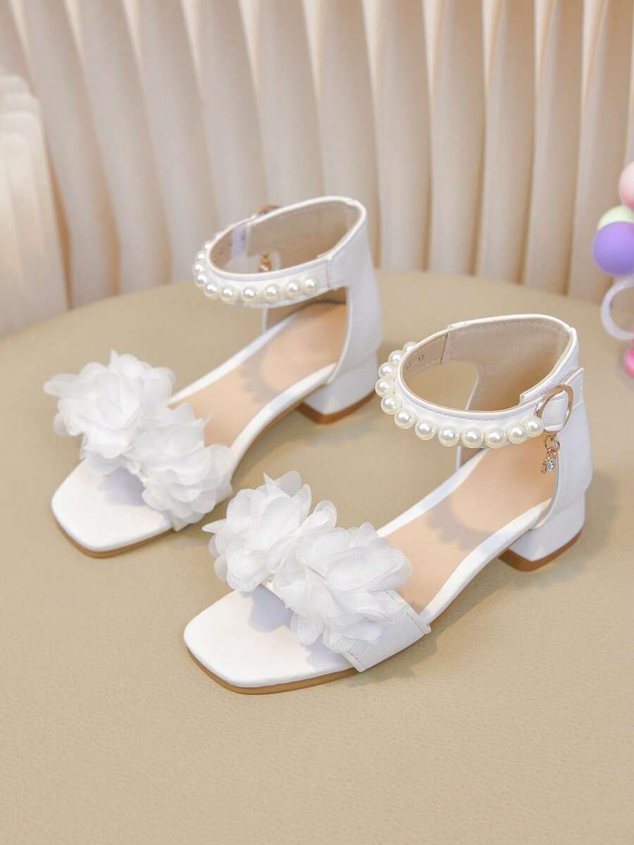 1 Paar Outdoor Kindersandalen aus PU-Material mit Nieten und Blumendekoration, geeignet für den täglichen Freizeitgebrauch und Geburtstagspartys - Weiss - Übersicht 1