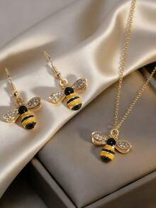 Bộ trang sức mặt dây chuyền hình côn trùng pha lê dễ thương, thời trang gồm 1 dây chuyền và 1 đôi bông tai, thích hợp để đeo hàng ngày, đi nghỉ mát và làm quà tặng. - Vàng - Xem 6
