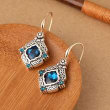 Brincos Pingente de Zircônia Azul Sintética Vintage Mais Vendidos, Design Entalhado Clássico e Elegante, Adequado para Uso Diário e em Festivais, Presente Ideal para Mulheres e Meninas - Prata - Visão 4