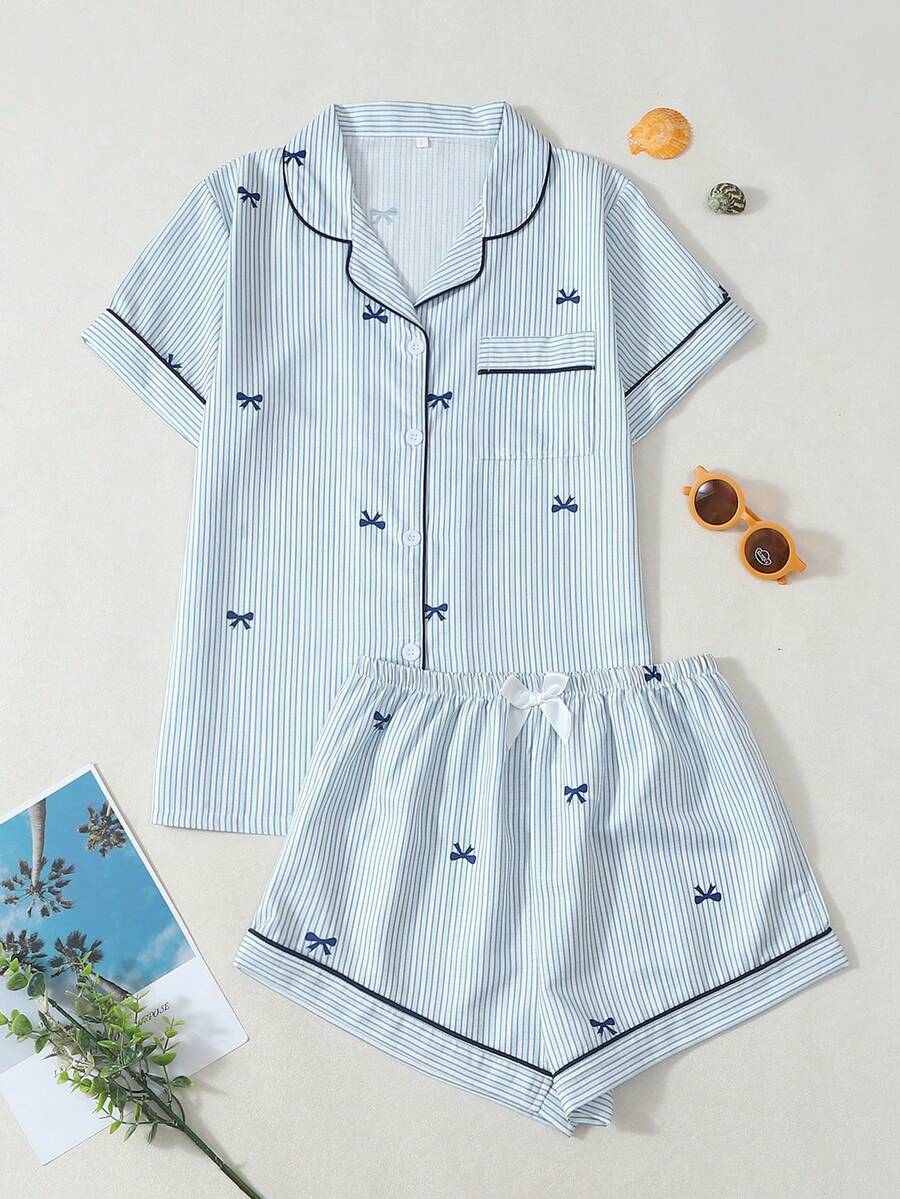 Bộ đồ ngủ nữ tay ngắn và quần short in họa tiết sọc nơ, kiểu dáng phồng, nhăn nhẹ. - Màu xanh lam - Xem 1