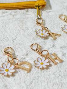 1个个性化雏菊字母A-Z钥匙扣，可定制姓名，带花朵吊坠，可爱字母钥匙扣挂饰，男女老少皆宜，耐用金属钥匙圈，可用于车钥匙、背包、手提包和钱包，优雅的花朵字母配饰，适合日常使用、上学、旅行，是送给妈妈、爸爸、老师、朋友的完美礼物，适合生日、毕业典礼、婚礼、友谊日、情人节、圣诞节等场合。 - 彩色 - 查看 7