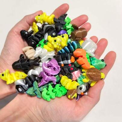 迷你动物系列，一套可爱的小型柔性3D打印动物，非常适合用来打发时间或装饰您的工作空间！这些迷你动物采用耐用、柔韧的材料制成，带来趣味十足且轻松的触感体验，适合作为礼物或节日礼品填充物。