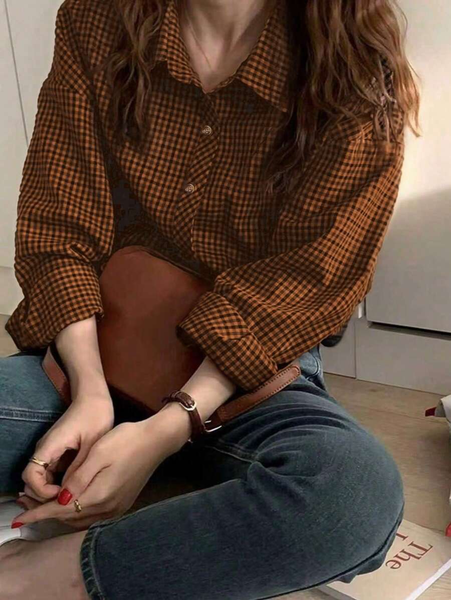 女士经典格纹衬衫，翻领，落肩袖，纽扣细节，常规版型，颜色深浅不一 - 黑棕格子 - 查看 1