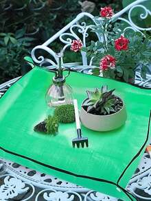 Tapete dobrável verde para transplante de plantas (1 unidade), ideal para plantas em vasos e suculentas em ambientes internos. Feito de PE espesso e impermeável, é fácil de limpar e tem tamanho grande. - A - Ver 4