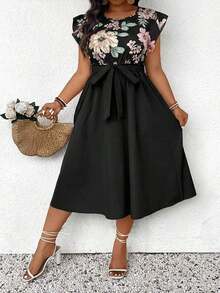SHEIN Frenchy Plus Size Women Floral Print Round Neck Cap Sleeve Elegant Dress, Summer Vacation - 黑色 - 查看 3