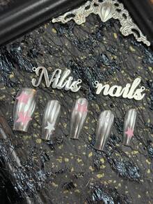 Bộ 10 miếng dán móng tay dài hình quan tài thủ công dành cho nữ, phủ kín toàn bộ và có thể tái sử dụng, độ bám dính trung bình, màu bạc, kết hợp với miếng dán hình ngôi sao màu hồng và trắng, bộ dụng cụ làm móng phong cách Y2K, phù hợp cho phụ nữ và bé gái, dùng trong các lễ hội, hàng ngày, tiệc tùng, tụ họp và các dịp khác (Bao gồm: một miếng keo dạng gel và một miếng dán ma sát). - Bạc - Xem 7