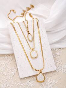 Collar de 3 capas con carcasa de acero inoxidable con textura, versátil para ir al trabajo, citas y uso diario - Dorado - Ver 4