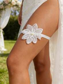 1 chiếc dây nịt chân bằng vải ren lưới chiffon trắng cao cấp, thêu ngọc trai 3D, viền satin. - trắng - Xem 8