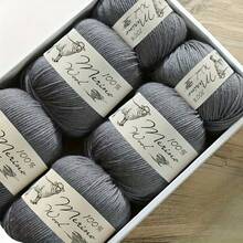 【柔软美利奴羊毛线】6卷100%美利奴羊毛线 | 柔软舒适，适合编织毛衣、围巾、帽子、工艺品 - 总重500克/1.1磅 - A - 查看 16