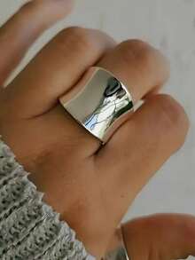 1pc Women's New Minimalist Wide Smooth Asymmetrical Ring, Fashionable Personalized Ring - Silver - View 9