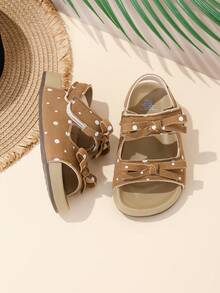 女童波点蝴蝶结凉鞋 - 可爱露趾夏季鞋，配有可调节魔术贴绑带、柔软防滑鞋底，适合幼儿和小女孩穿着 - 卡其色 - 查看 5