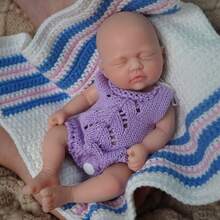 7 Zoll waschbare Ganzkörper-Reborn-Baby-Mädchen-Puppe aus massivem Silikon, mit 3D-realistischer Haut, trägt lila Kleidung, weiche Haptik, geeignet für Kinder ab 3 Jahren, kann als Weihnachts-, Halloween-, Thanksgiving-Geschenk oder Sammlung verwendet werden - Mauve - Übersicht 6