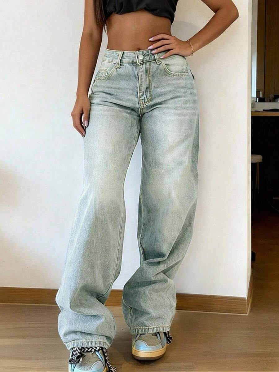Women's Vintage Loose Stacked Straight Leg Jeans - Light Wash - View 1