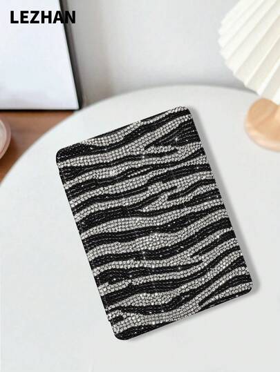 黑色斑马纹菱形2D打印平板电脑保护套，兼容iPad (A16) 11英寸（第11代/2025款）/第10代、10.2英寸、iPad Pro 2021/2020款、Galaxy Tab A8 10.5英寸（2022款）、Matepad 10.4/Tab等，防摔，带笔槽，支持睡眠/唤醒功能，是送给孩子/家人的礼物，既浪漫又实用。
