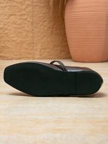 Giày Mary Jane mũi vuông kiểu Pháp cổ điển dành cho nữ, giày bệt da mềm một quai, giày công sở thanh lịch đa năng, giày Mary Jane mũi vuông màu nâu, giày Mary Jane kiểu học thuật, giày Mary Jane bệt tiện dụng cho công sở. - Màu nâu Sô-cô-la - Xem 9