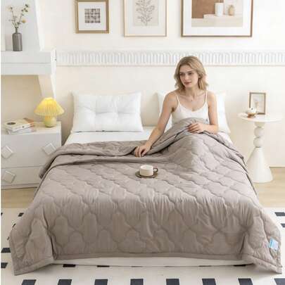 1pc Printed Brushed Summer Quilt, Air Conditioning Quilt, Skin-Friendly Fabric, Full AB Version Design, Lightweight Soft Breathable Cool, Silky Smooth Feeling, Suitable For Naked Sleep, Moisture-Wicking, Thin Quilt For Summer, Fashionable Printed Blanket, Suitable For Home Bedroom Decor, Wedding Supplies, Valentine's Day Home Bedroom Decor, Easter Gifts, Mother's Day Gifts, Suitable For All Seasons