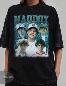 Maddox Batson Retro Collage Crew Neck T-Shirts Casual Wear Y2k Short SL-eeve1 - nero - Visualizzare 1