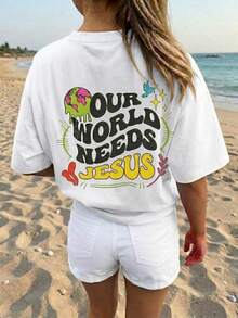 女士标准基督教T恤 | “我们的世界需要耶稣”标语图案 | 复古70年代风格字母印花白色上衣 | 前后均有图案的休闲街头服饰 - 白色 - 查看 2