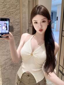 2026 Spring/Summer New Sexy Metal Buckle Twist Halter Neck Knit Camisole Top, Slim Fit Revealing Slit Casual Versatile Layering Undershirt For Girls & Young Ladies - Apricot - View 5