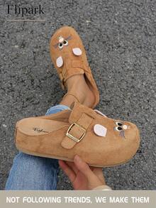 Flipark 1双复古棕色麂皮兔子刺绣套脚穆勒鞋，休闲舒适 - 駝色 - 查看 5