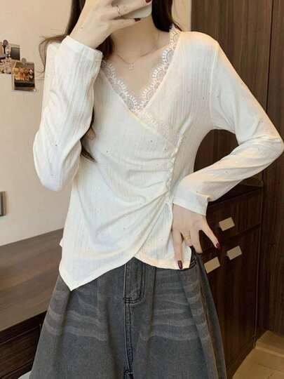 Gran tamaño de encaje de lentejuelas de empalme de cuello en V de manga larga camiseta femenina primavera suelta delgada irregular camisa de fondo blusas elegantes dama