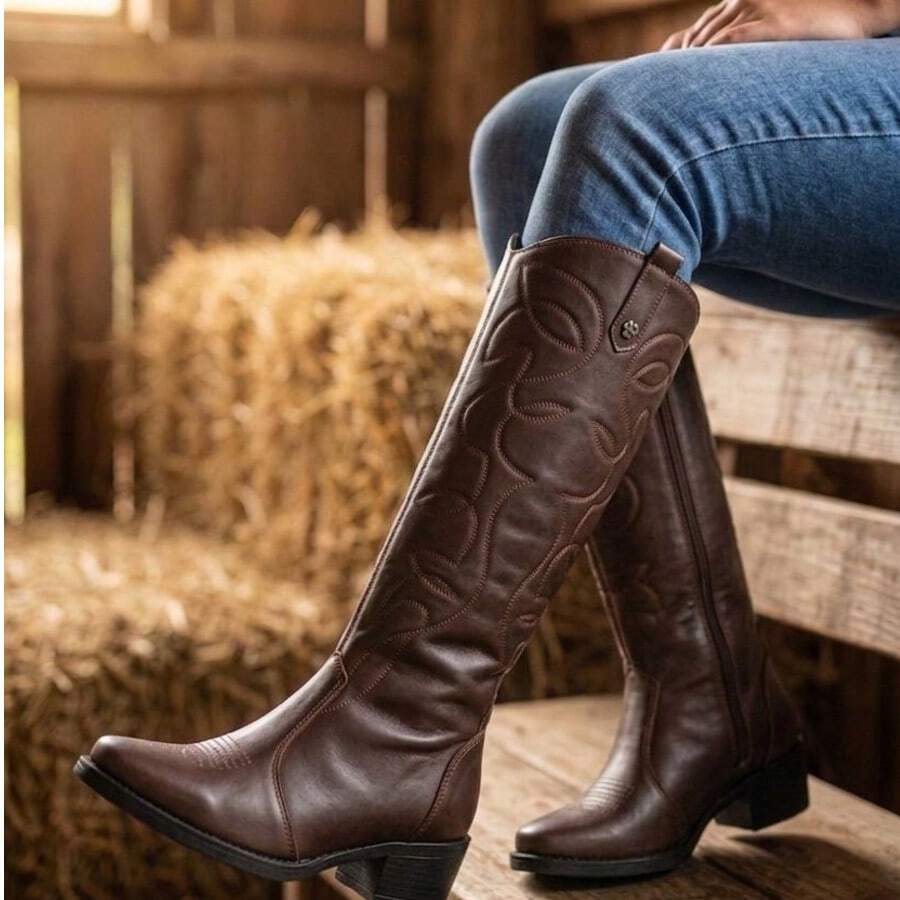 Women's Off-White Knee-High Boots, Rodeo Style, Boots With Embroidery, Casual Style - Café integral - Ver 1