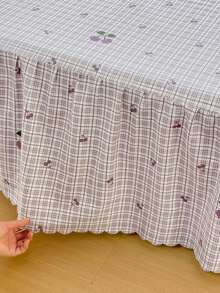 Bộ 3 món (1 ga trải giường, 2 vỏ gối) họa tiết quả anh đào với caro đỏ in hoa và viền lá sen, ga trải giường che phủ toàn bộ giường, chống bụi, có viền váy, bộ 3 món ga trải giường xếp ly kèm 2 vỏ gối. - Mận anh đào - Xem 10