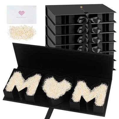 Hộp quà hình chữ cái bằng bìa cứng màu đen, hộp đựng hoa, quà tặng Ngày của Mẹ, hộp đựng sô cô la và dâu tây rỗng.