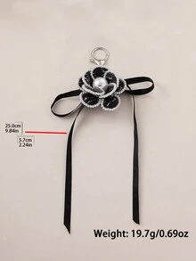 1 chiếc móc khóa trang trí túi xách hình hoa trà bằng vải giả ngọc trai, tua rua, thanh lịch, phù hợp cho nữ giới mặc hàng ngày và dự tiệc. Sản phẩm thủ công nên có thể có một vài khác biệt nhỏ về hình dáng. - màu đen - Xem 5