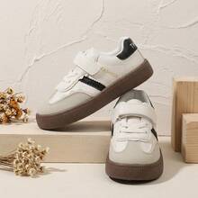Tenis infantiles retro de entrenamiento con rayas de contraste para niño y niña, cierre adhesivo ajustable suela gruesa de goma material PU resistente antideslizante cómodos - Blanco - Ver 4